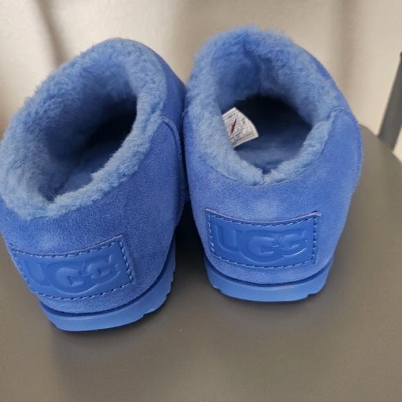 UGG Blue Cozy Slippers - Picture 12 of 15